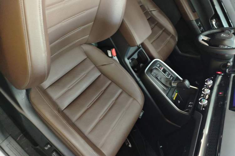 Used Honda CR-V 2023 240TURBO Two-Wheel Drive Deluxe Edition 7 Seats
