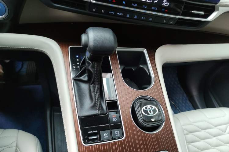 Used Toyota Sienna 2021 2.5L Hybrid Comfort Edition
