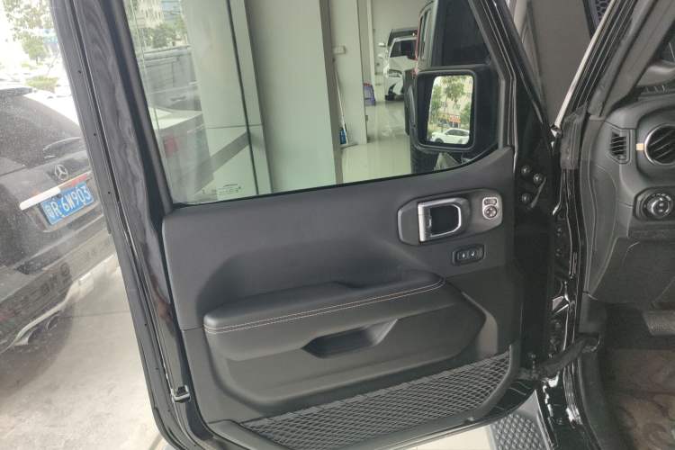 Used  Wrangler 2024 2.0T Sahara Four-Door Edition
