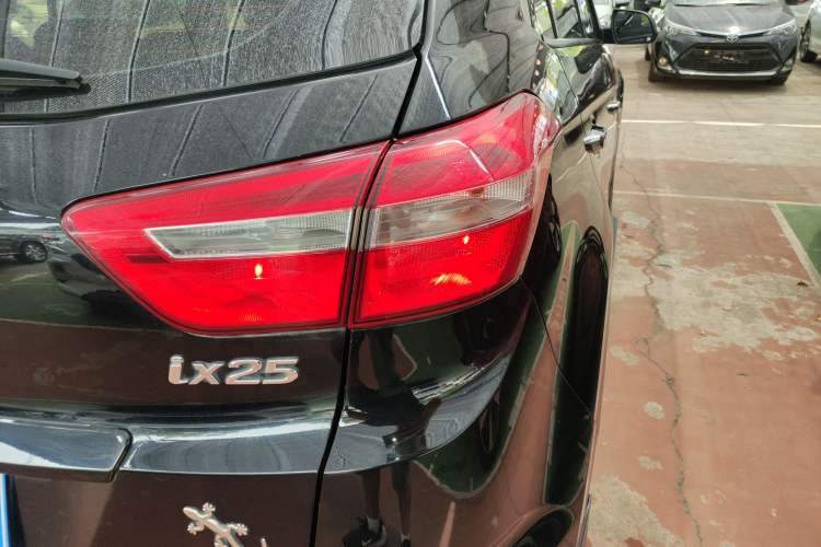 Used Hyundai ix25 2015 1.6L Automatic Two-Wheel Drive Smart GLS Trim
