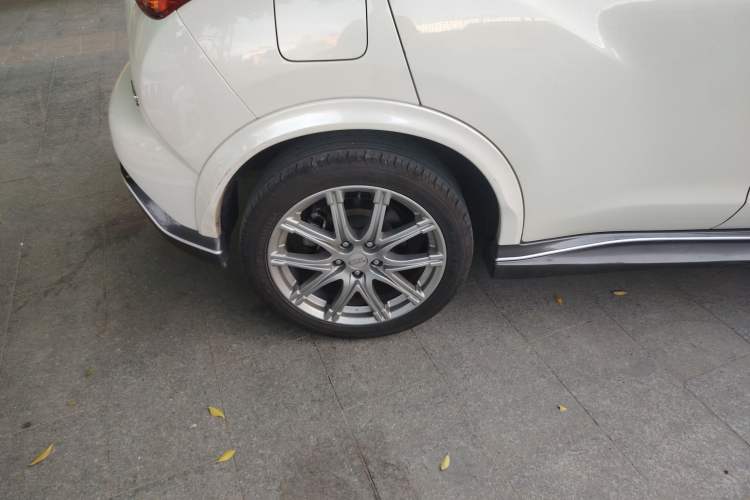 Used Infiniti ESQ 2014 1.6L Spontaneous Edition
