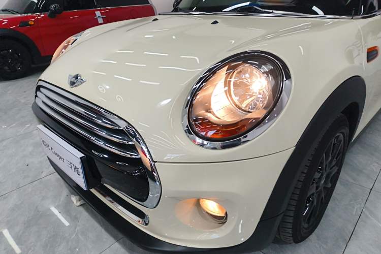 Used  MINI 2016 1.5T COOPER
