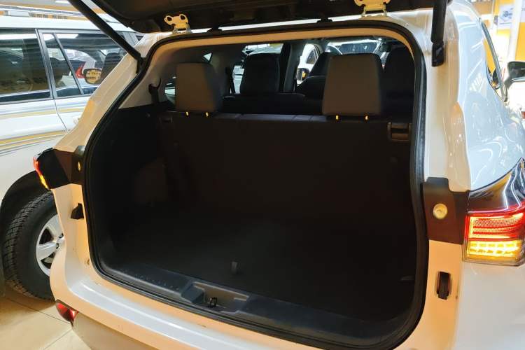 Used Toyota Highlander 2024 2.5L Smart Electric Hybrid Dual-Engine Four-Wheel Drive Prestige Version – 7 Seats