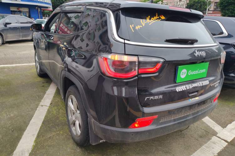 Used  Compass 2017 200T Automatic Family Edition
