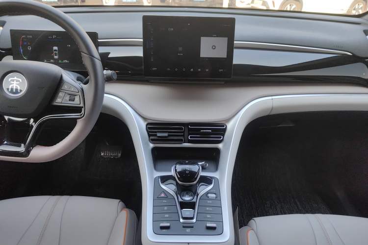 Used BYD Song Pro New Energy 2023 Champion Edition DM-i 71KM Leading Model
