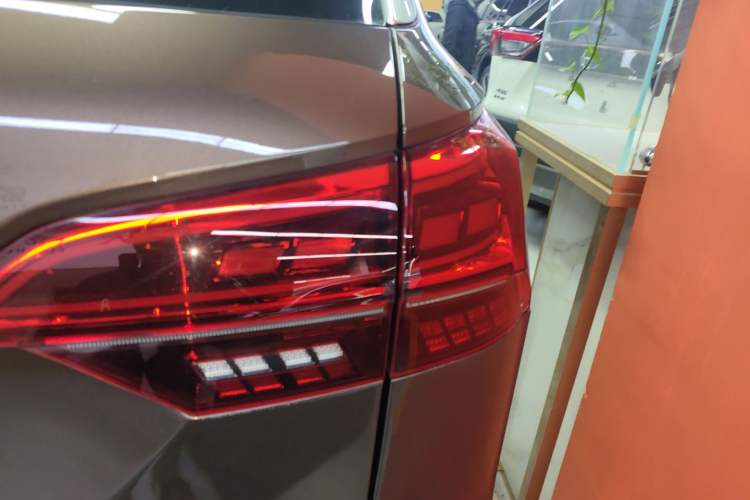 Used Volkswagen Tayron 2020 330TSI Two-Wheel Drive Luxury Connected Pro Edition
