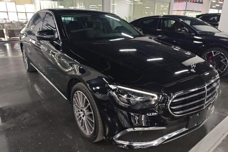 Used Mercedes-Benz E-Class 2023 Facelift E 260 L
