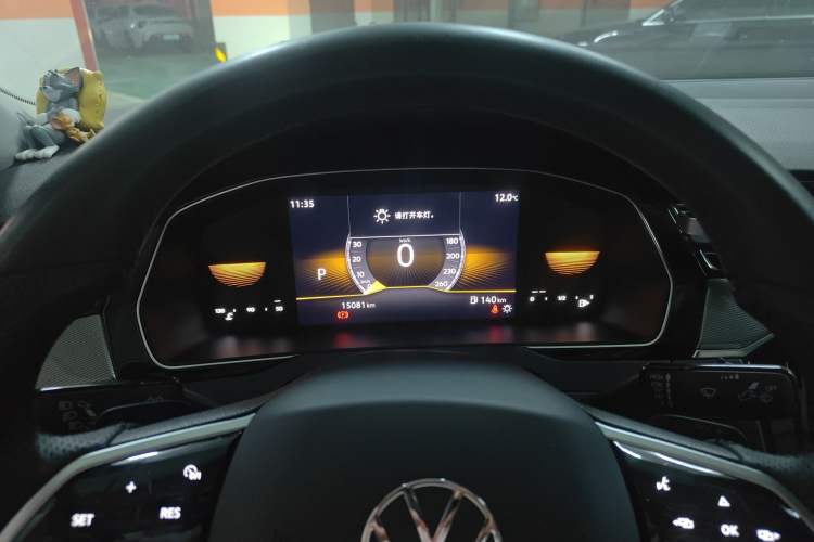 Used Volkswagen Magotan 2023 2 Million Units Limited Edition 330TSI DSG Leading Version
