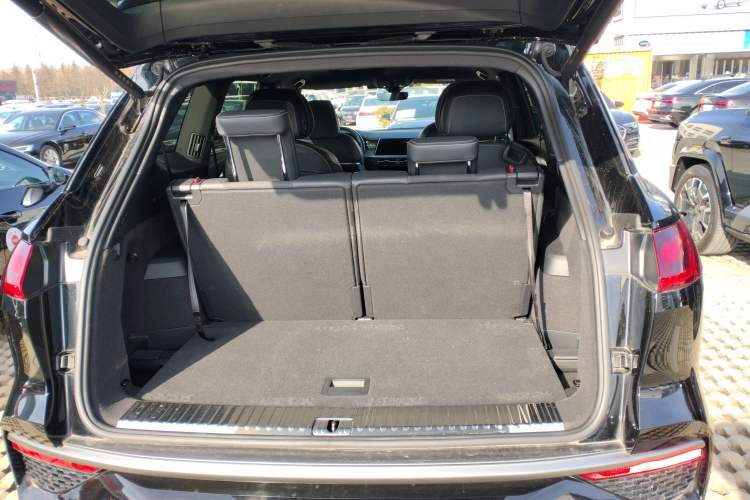 Used Audi Q6 2024 45 TFSI quattro Black Warrior Edition 6 Seats
