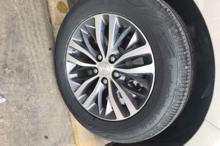 Used Buick GL8 2022 ES Landtrek 653T Luxury Edition
