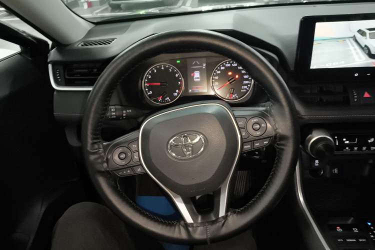 Used Toyota RAV4 2023 2.0L CVT Two-Wheel Drive Urban Edition
