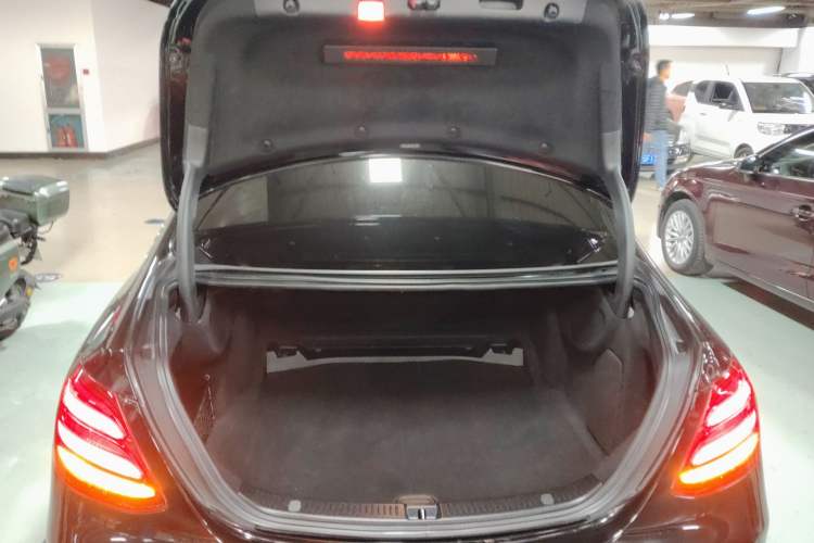 Used Mercedes-Benz E-Class 2016 E 300 L Stylish Model
