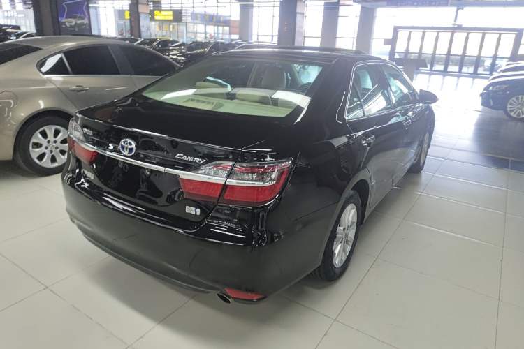 Used Toyota Camry 2015 Dual-Engine 2.5 HG Luxury Navigation Edition
