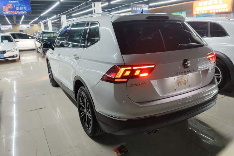 Used Volkswagen Tiguan L 2021 330TSI Automatic Two-Wheel Drive Smart Edition
