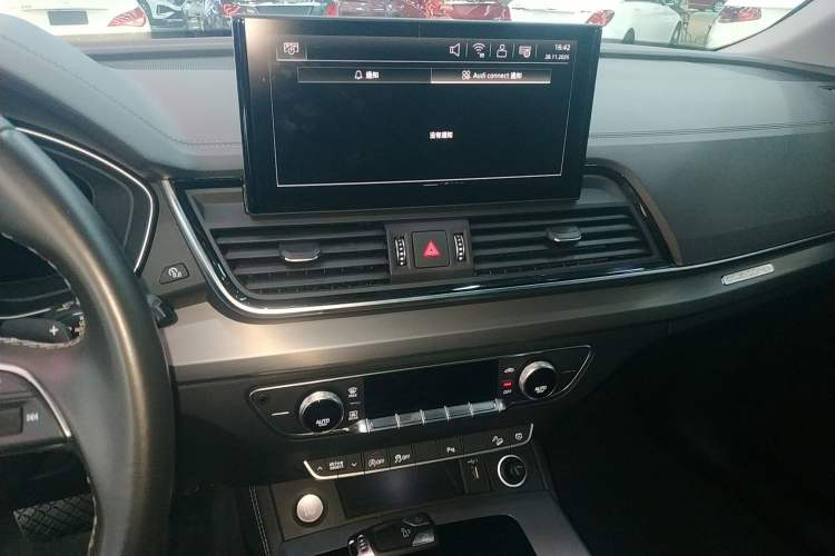 Used Audi Q5L 2022 40T Fashionable and Dynamic Model
