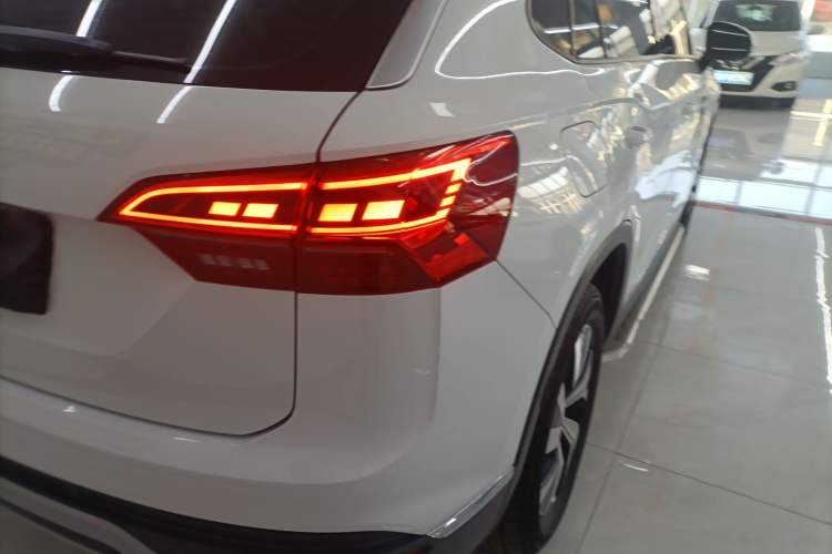 Used Volkswagen Tayron 2020 330TSI Two-Wheel Drive Luxury Smart Connectivity Version