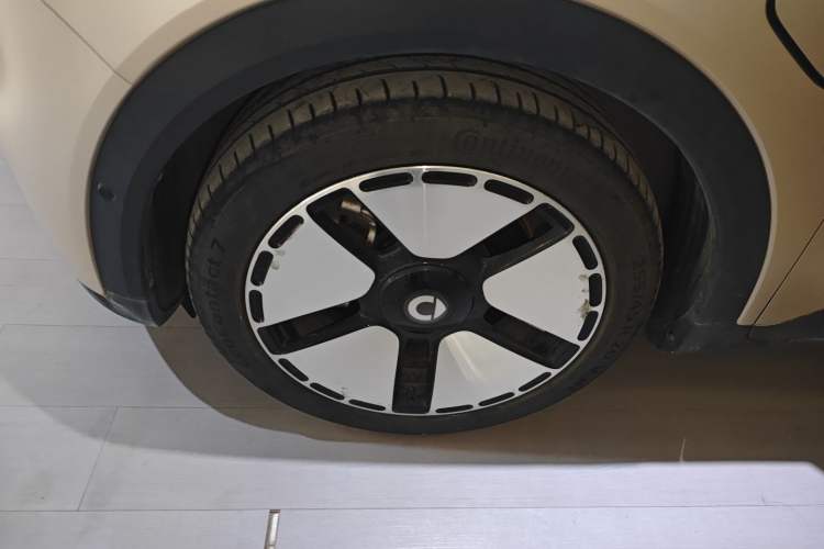 Used  #5 2024 Ultra-Long Range Extraordinary Journey Luxury Edition
