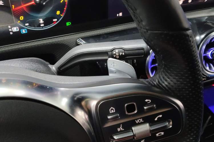 Used Mercedes-Benz A-Class 2022 Revised Version A 200 L Sport Sedan Fashionable Style