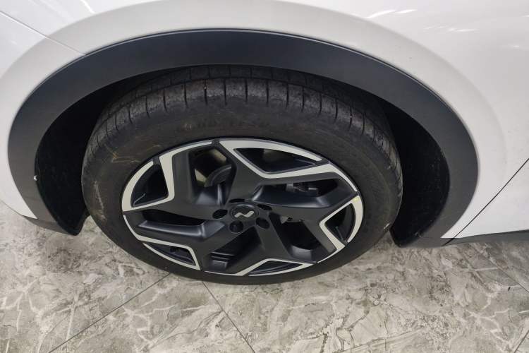 Used ONVO L60 2024 85 kWh All-Wheel Drive