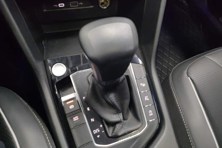 Used Volkswagen Tiguan L 2024 330TSI Automatic Two-Wheel Drive R-Line Enhanced Edition