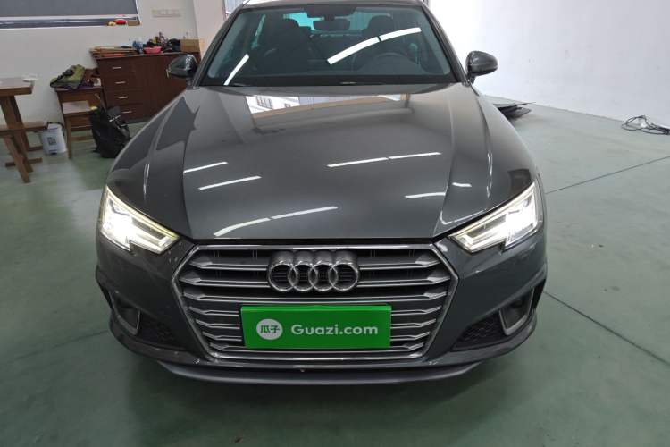 Used Audi A4L 2019 40 TFSI Fashion Edition China VI Emission Standard
