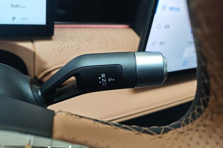 Used  Galaxy 8 2025 130km EM-i Flagship Edition