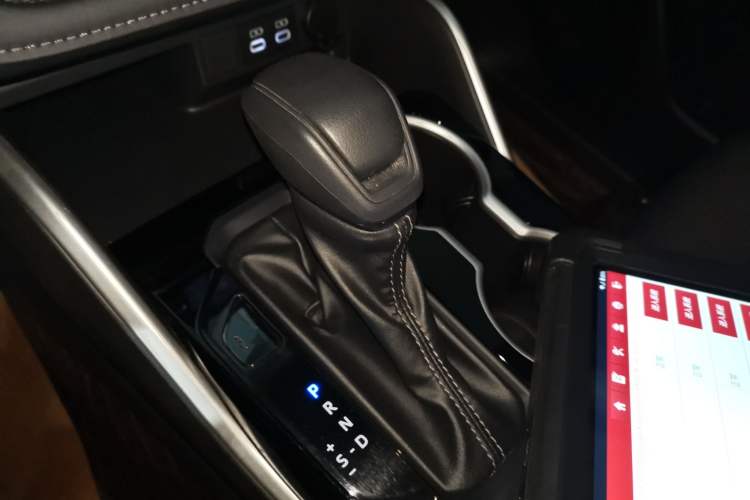 Used Toyota Crown Kluger 2023 2.5L HEV Two-Wheel Drive Entry Version (5 Seats)