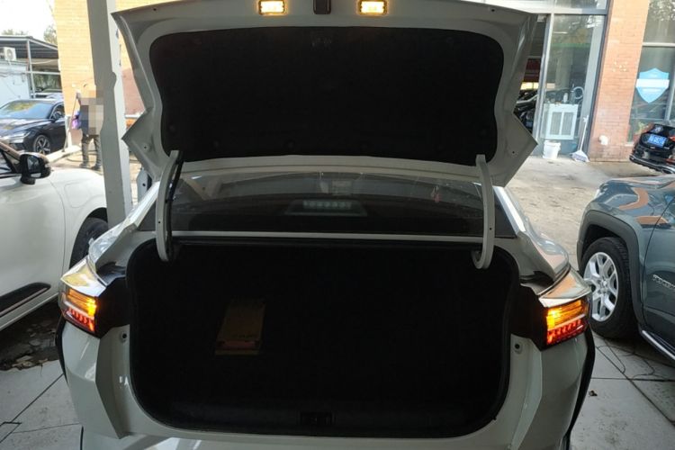 Used Dongfeng Aeolus Yixuan 2023 Mach Edition 1.5L Automatic Chasing Shadow Version