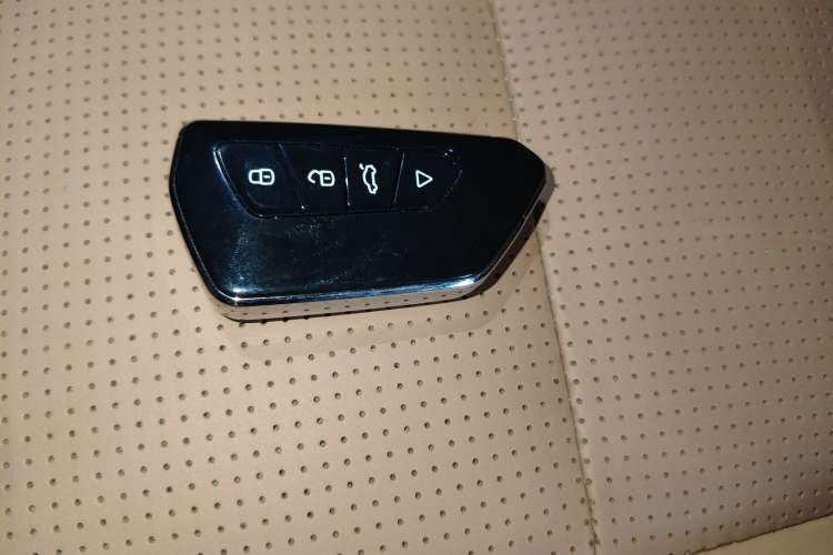 Used Li Auto ONE 2021 Extended-Range 6-Seater Version
