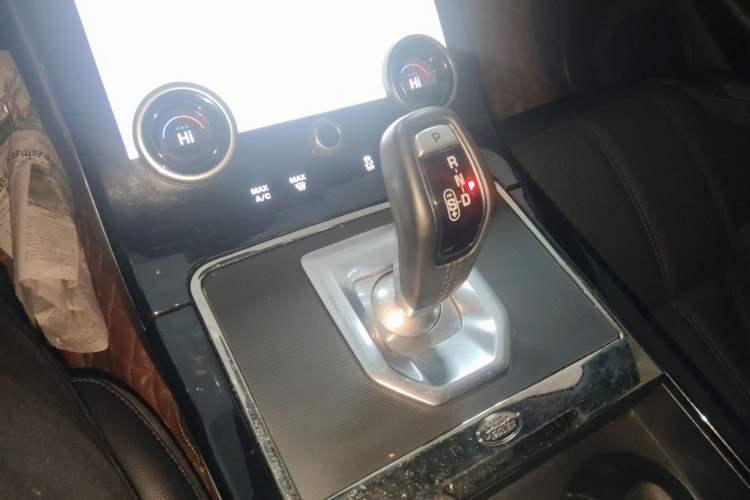 Used Land Rover Range Rover Evoque 2020 249 PS R-DYNAMIC SE Sport Technology Edition