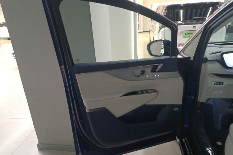 Used Buick GL8 New Energy 2024 Lu Zun Luxury Edition 6-Seater