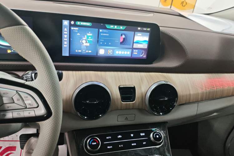 Used FORTHING Yacht 2024 1.5T DCT Guanhai Edition
