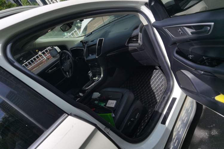 Used Ford Edge 2018 EcoBoost 245 Two-Wheel-Drive Titanium 7-Seater China V Standard
