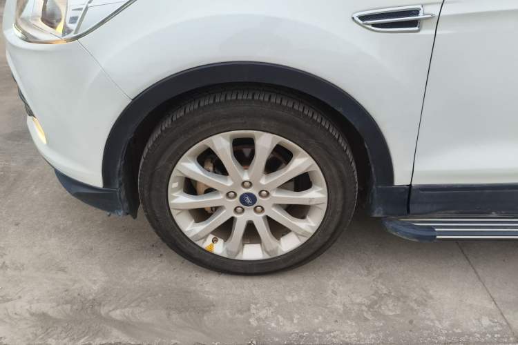 Used Ford Kuga 2015 1.5L GTDi Two-Wheel-Drive Comfort Model
