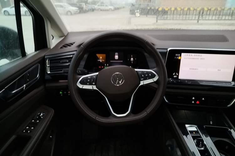 Used Volkswagen Viloran 2024 330TSI Luxury Edition