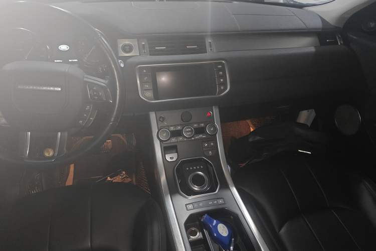 Used Land Rover Range Rover Evoque 2017 2.0T SE Smart Glow Edition
