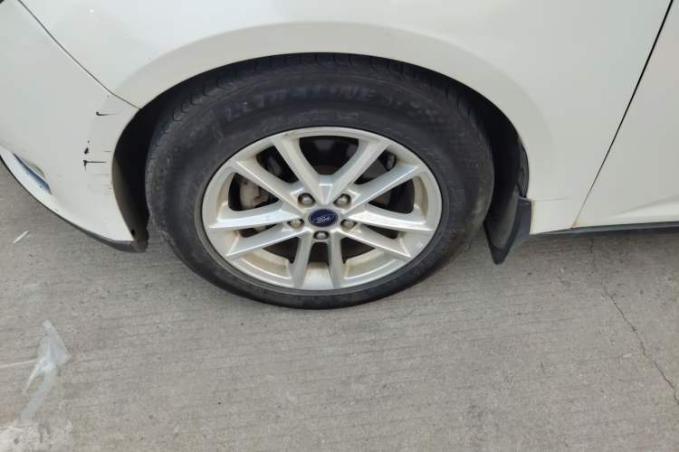 Used Ford Focus 2015 Sedan EcoBoost 180 Automatic Elite Model
