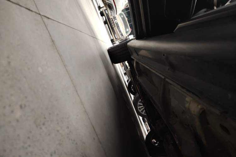 Used Mitsubishi Outlander 2019 2.4L 4x4 Zhi Xiang Edition 5 Seats China V Emission Standard
