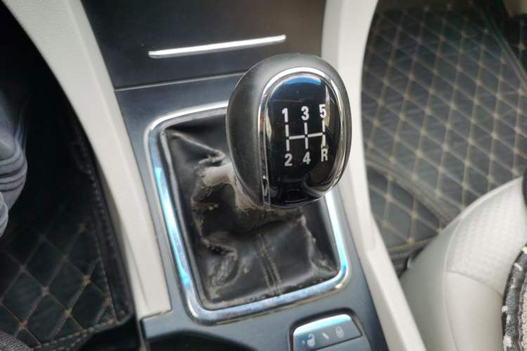 Used Geely Auto Emgrand 2014 Sedan 1.5L Manual Fashion Edition
