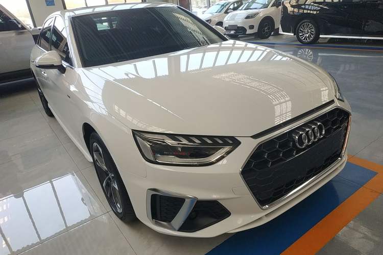 Used Audi A4L 2024 40 TFSI Fashion Dynamic Model
