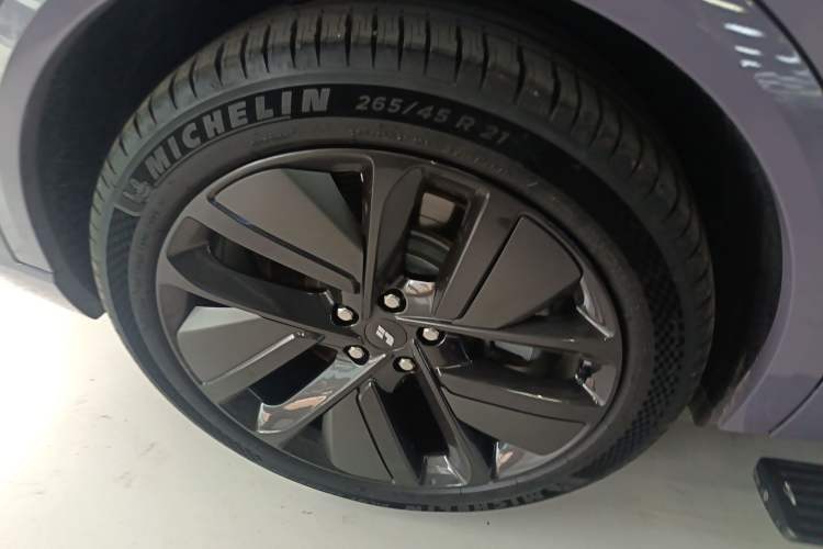 Used Li Auto L9 2022 Max model
