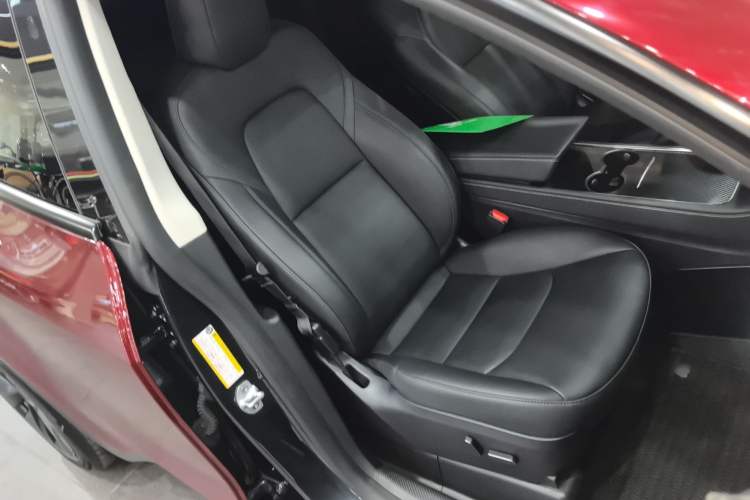 Used Tesla Model Y 2024 Long-Range All-Wheel-Drive Version