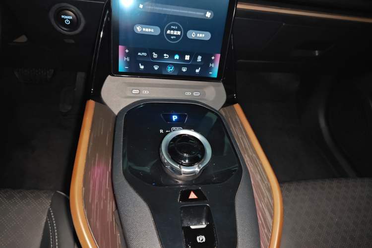 Used Toyota bZ3 2023 616 km Long-Range Premium
