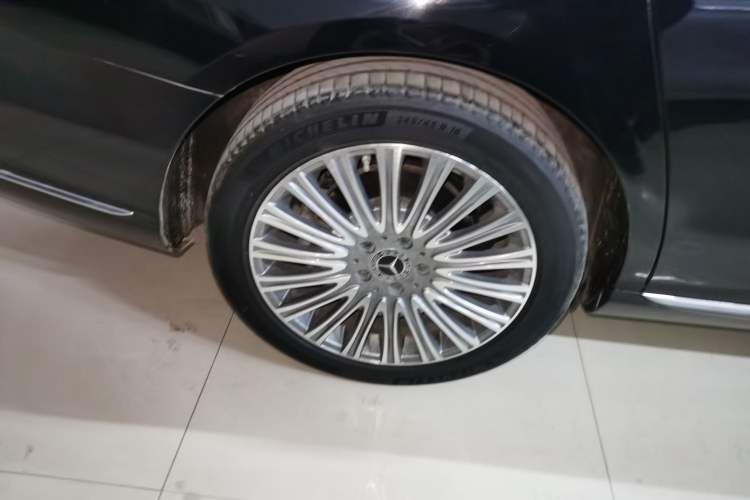 Used Mercedes-Benz E-Class 2019 Facelifted E 300 L Stylish Version