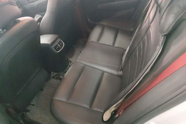 Used Hyundai Elantra 2019 1.4T Dual-Clutch Xuan Dong · Dynamic Model
