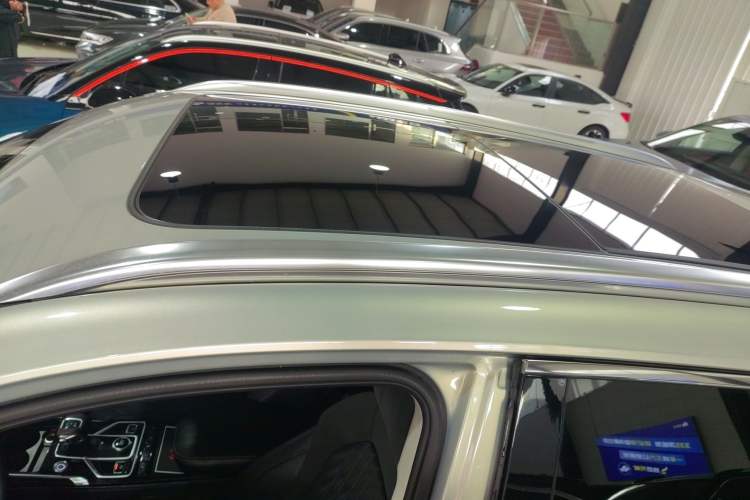 Used Hongqi HS5 2022 Restyled 2.0T Smart Connect Flagship All-Wheel-Drive Version
