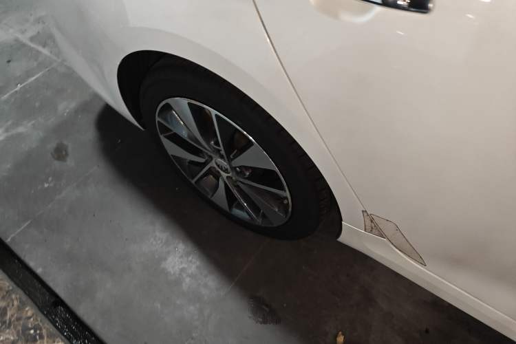 Used Kia K5 2017 2.0L Automatic 15th Anniversary Special Edition LUX
