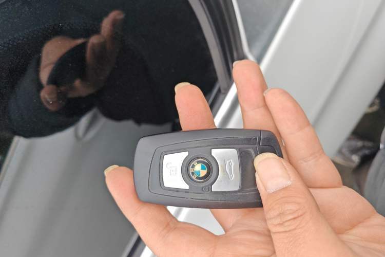 TDK.VehicleDetails.img