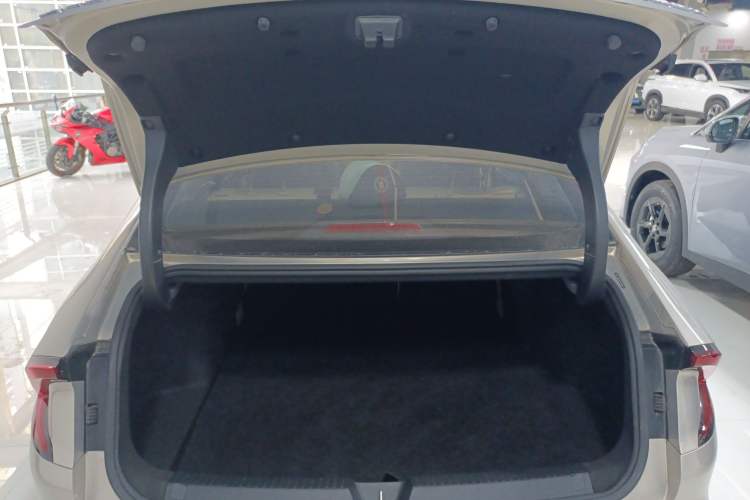 Used Wuling Xingguang 2024 Co-Creation Edition 510 Advanced Model