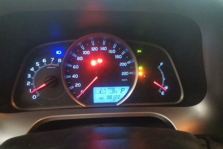 Used Toyota RAV4 2016 2.0L CVT Two-Wheel Drive Fashion Edition China V Standard
